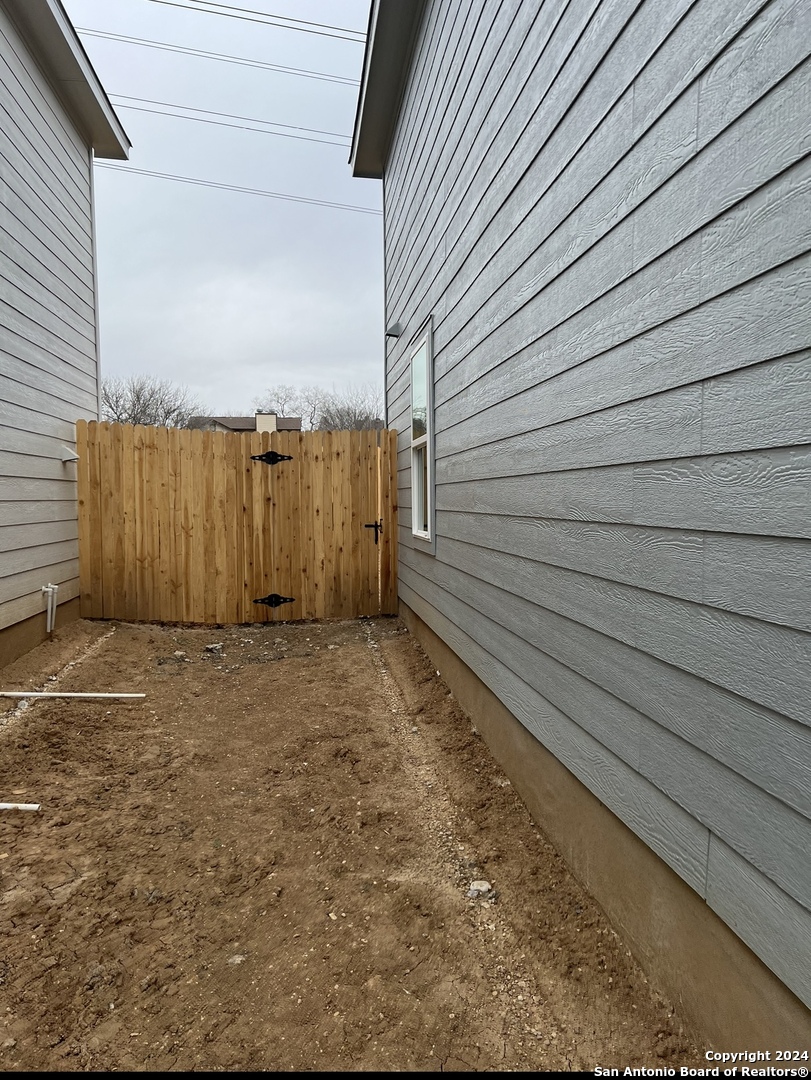 7104 Elm Cove San Antonio TX 78244