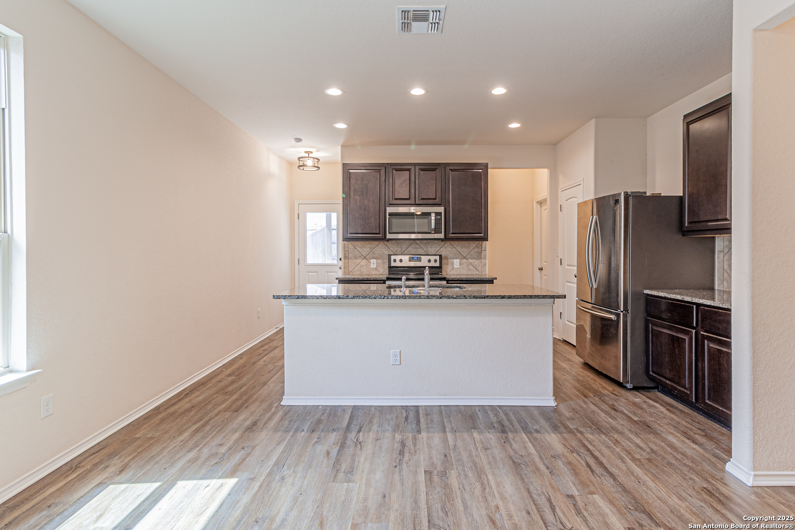 2733 Barkey Spring San Antonio TX 78245