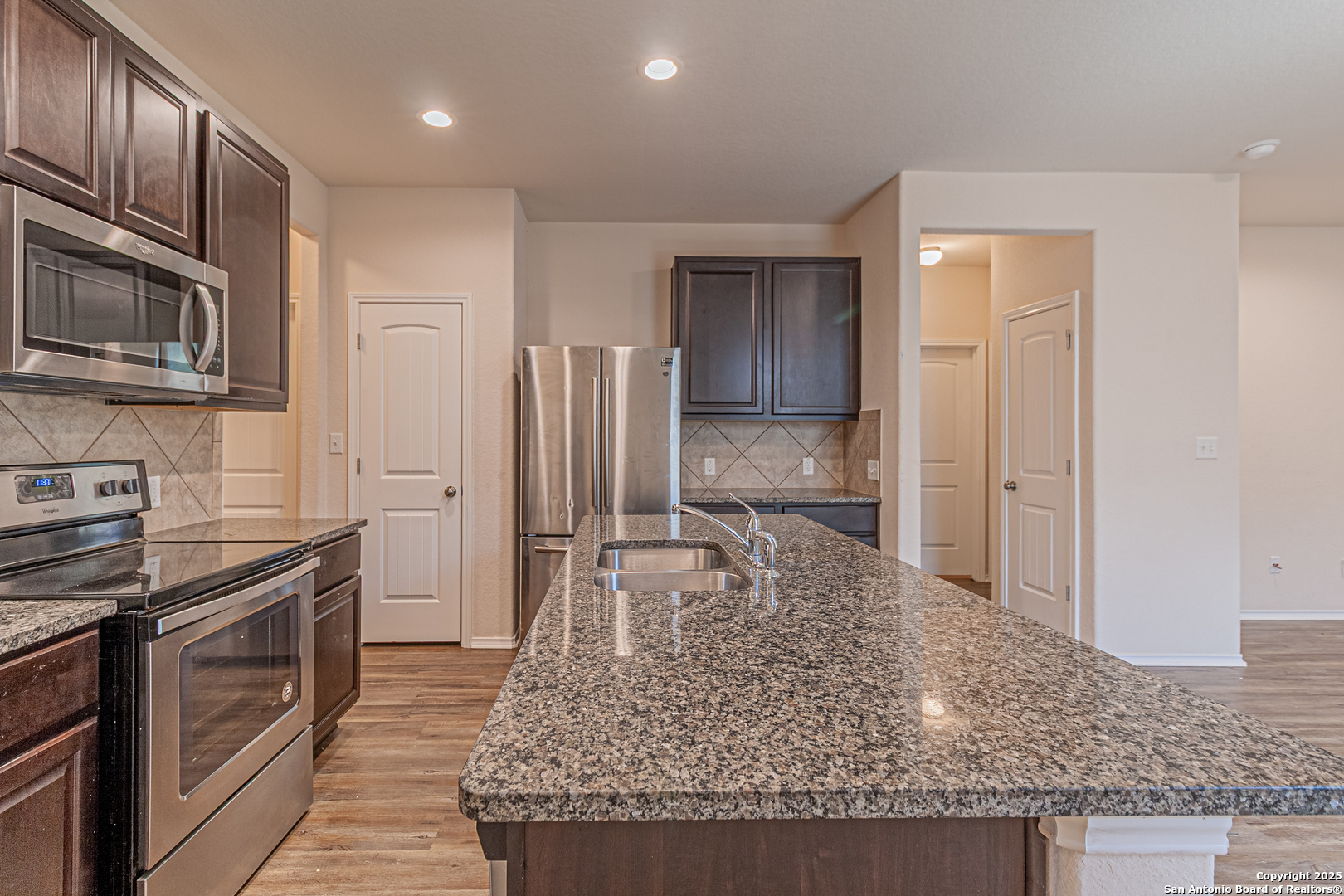 2733 Barkey Spring San Antonio TX 78245