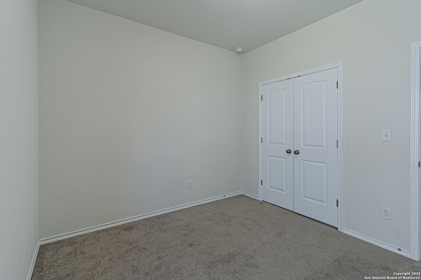 2733 Barkey Spring San Antonio TX 78245