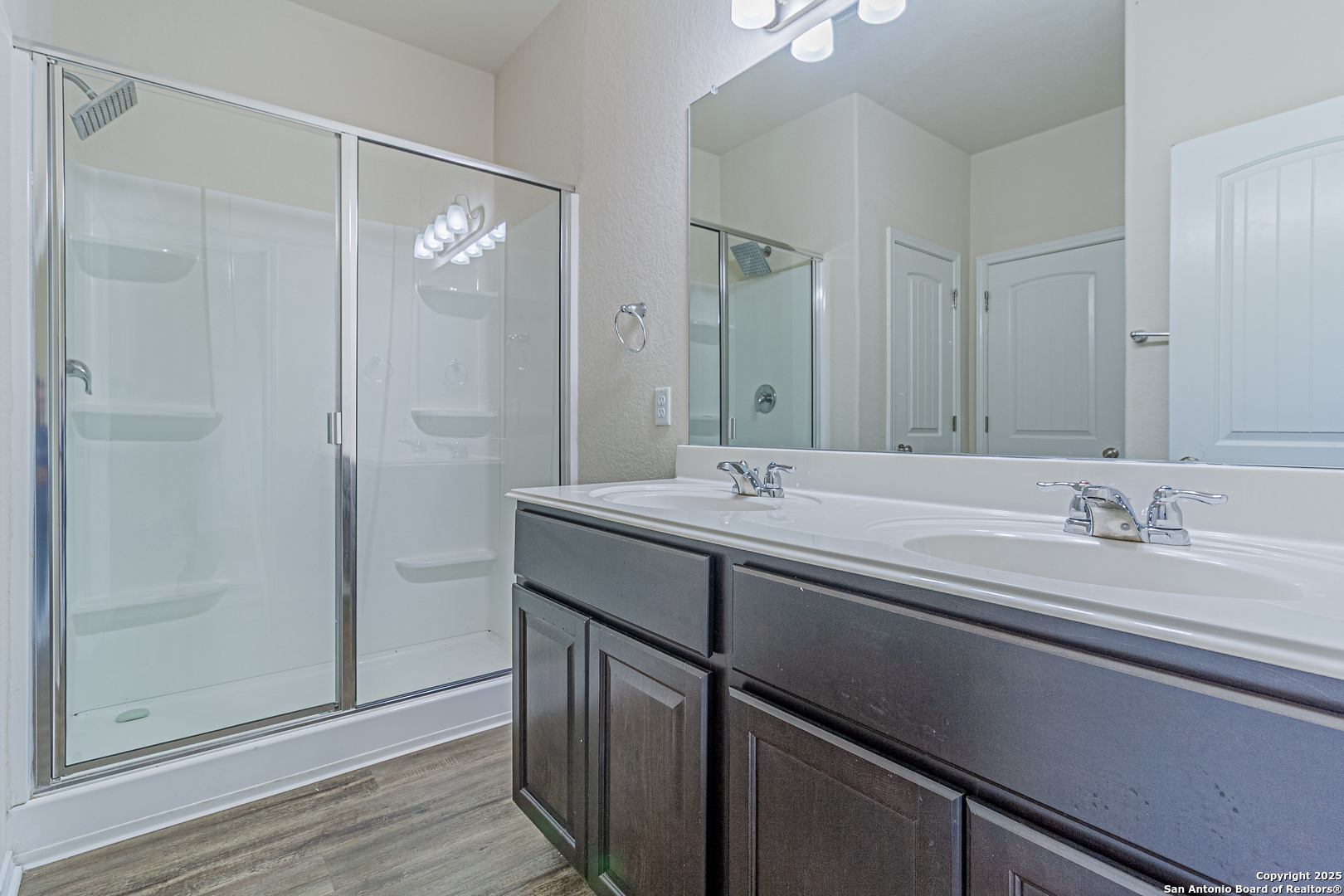 2733 Barkey Spring San Antonio TX 78245