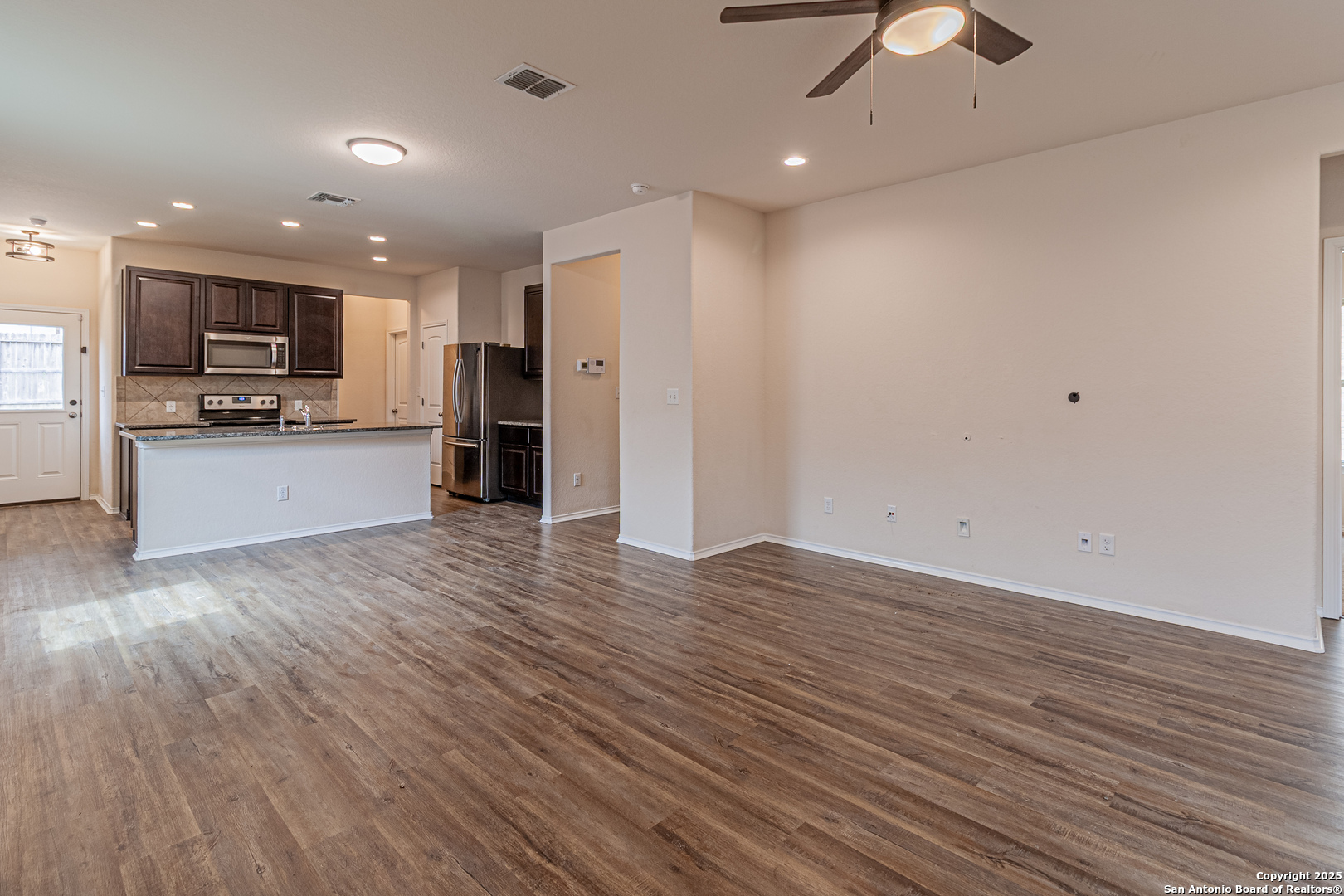 2733 Barkey Spring San Antonio TX 78245