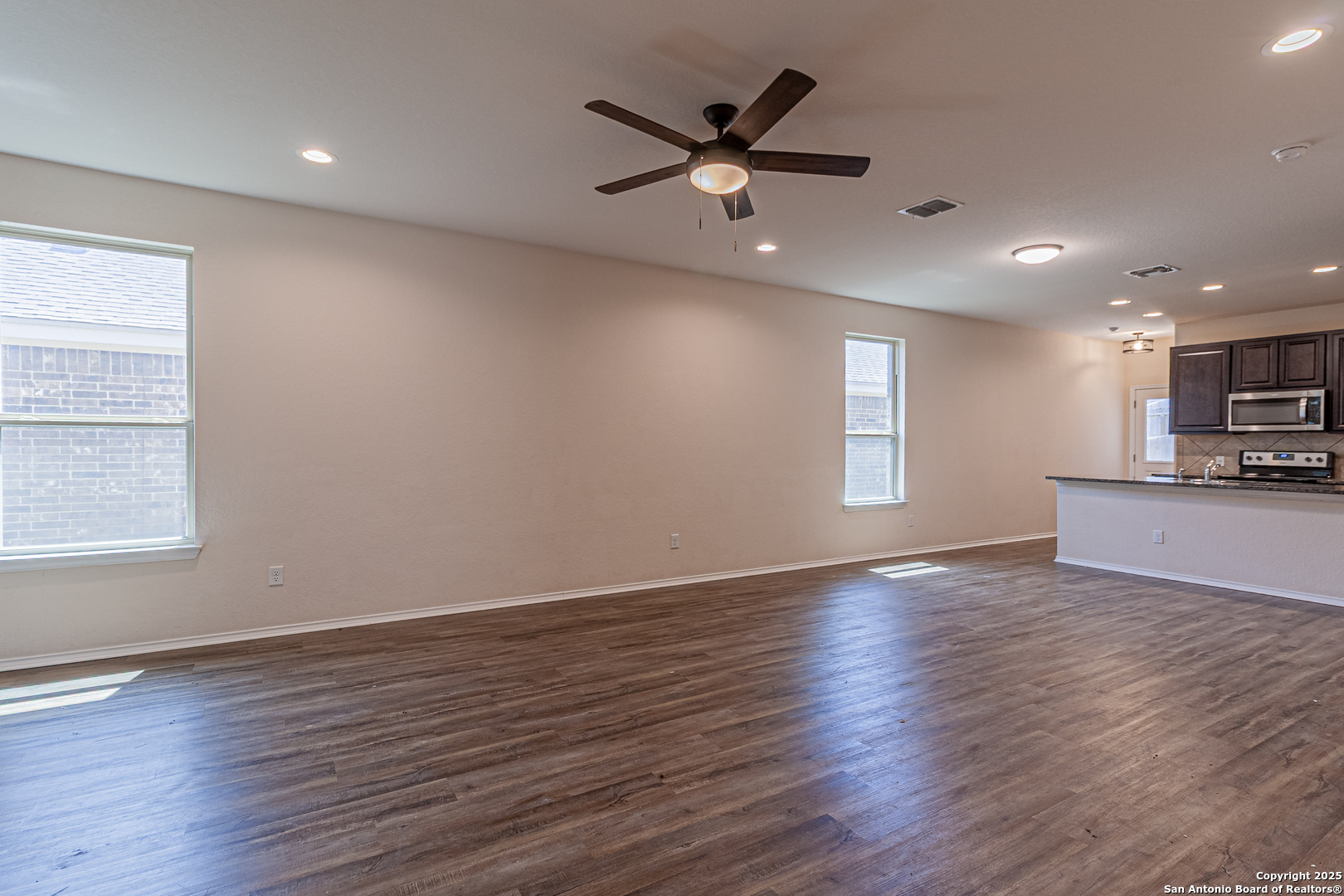 2733 Barkey Spring San Antonio TX 78245