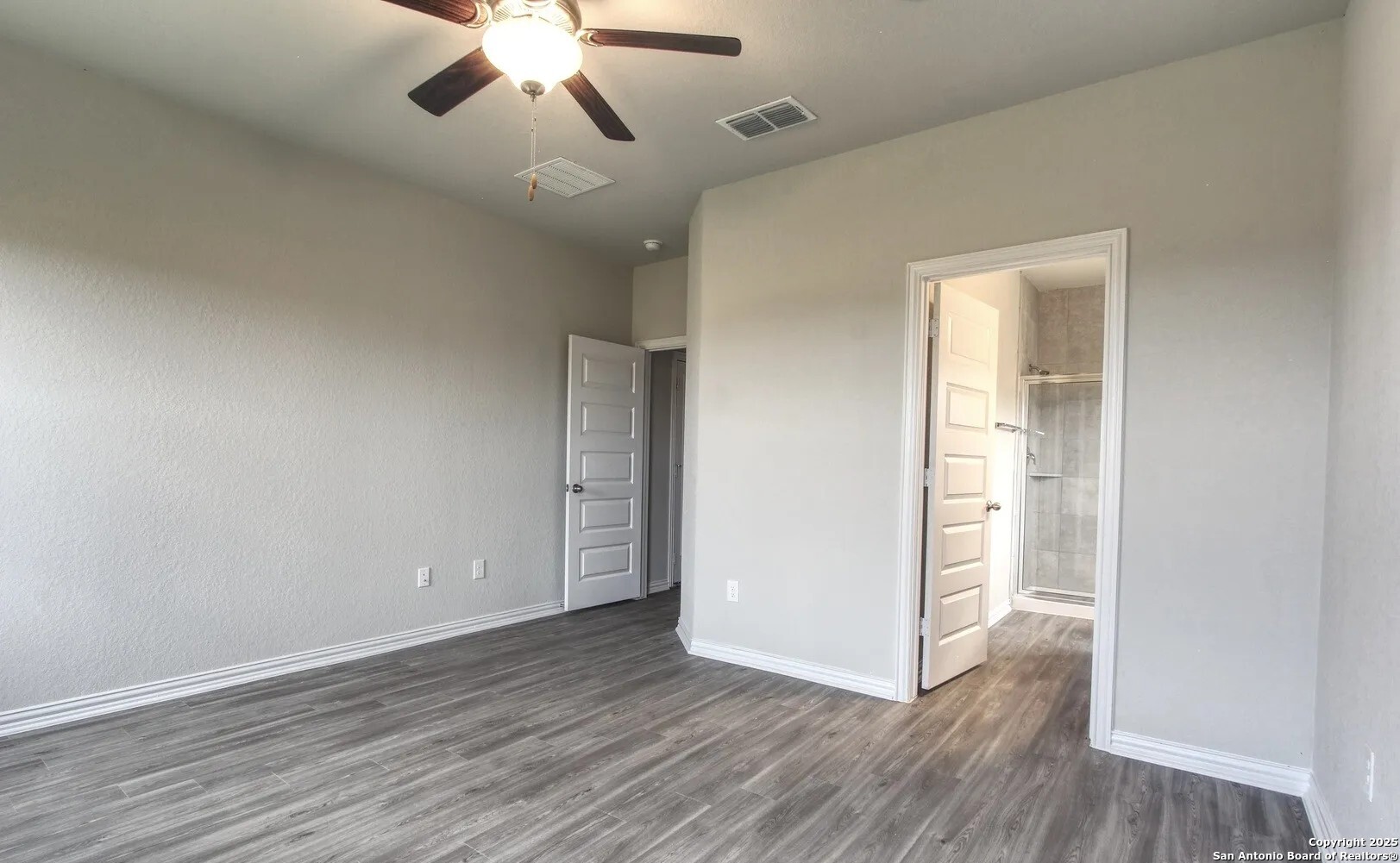 5423 Devils Gate Converse TX 78109