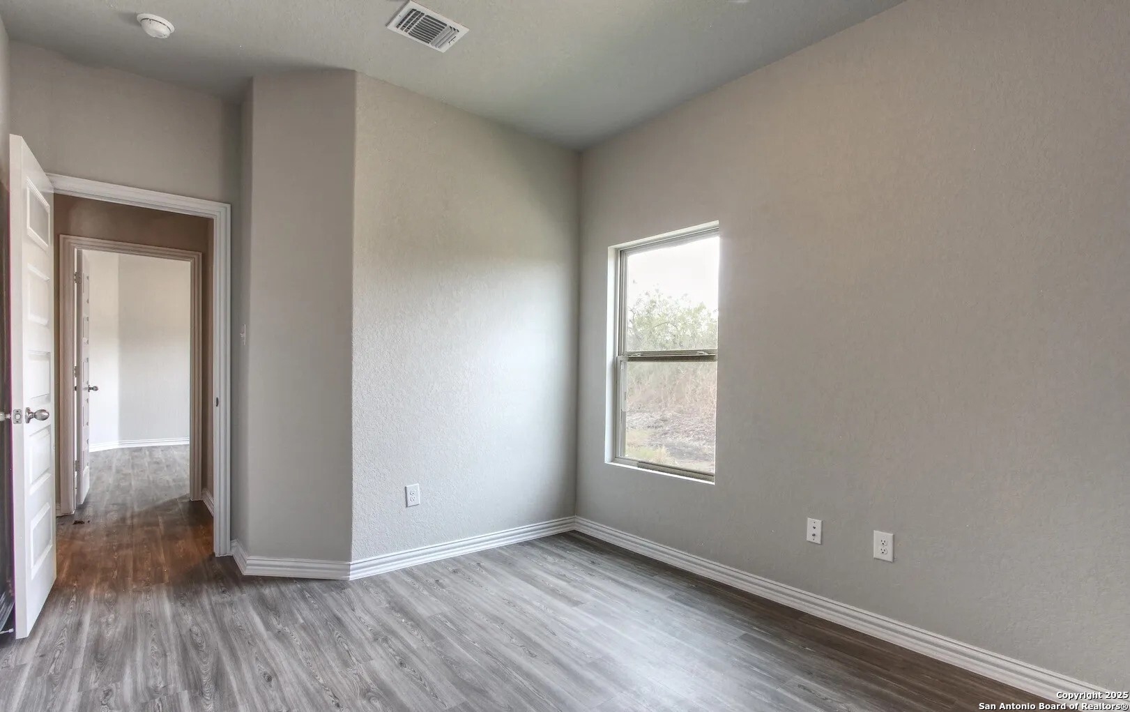 5423 Devils Gate Converse TX 78109