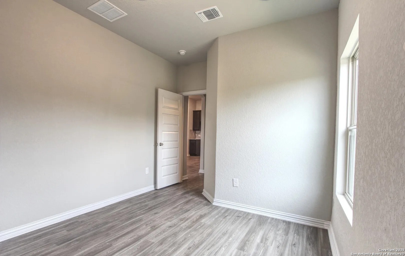 5423 Devils Gate Converse TX 78109