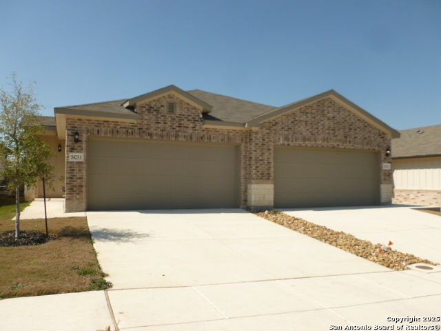 5423 Devils Gate Converse TX 78109