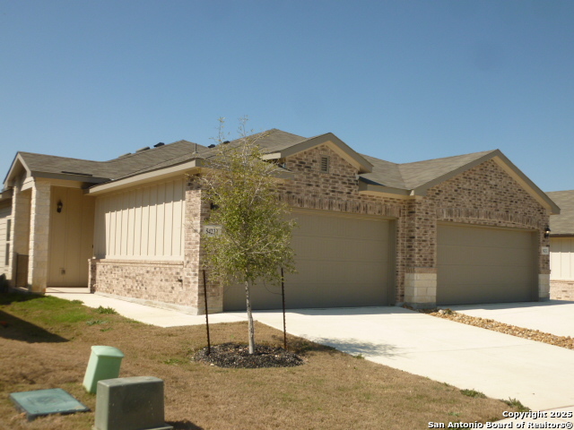 5423 Devils Gate Converse TX 78109