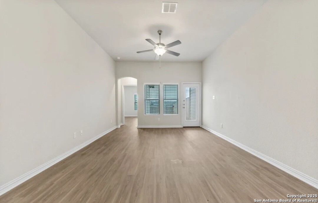 5423 Devils Gate Converse TX 78109
