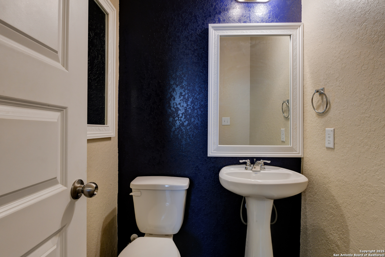 3931 Somers Crest San Antonio TX 78211