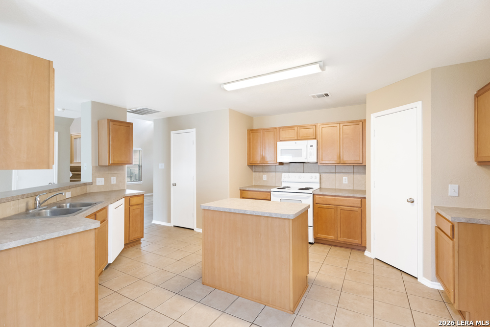 6526 Charles Field San Antonio TX 78238
