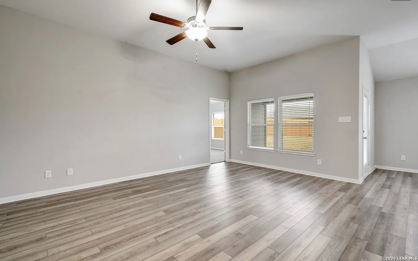 9122 Bennett Forest Converse TX 78109
