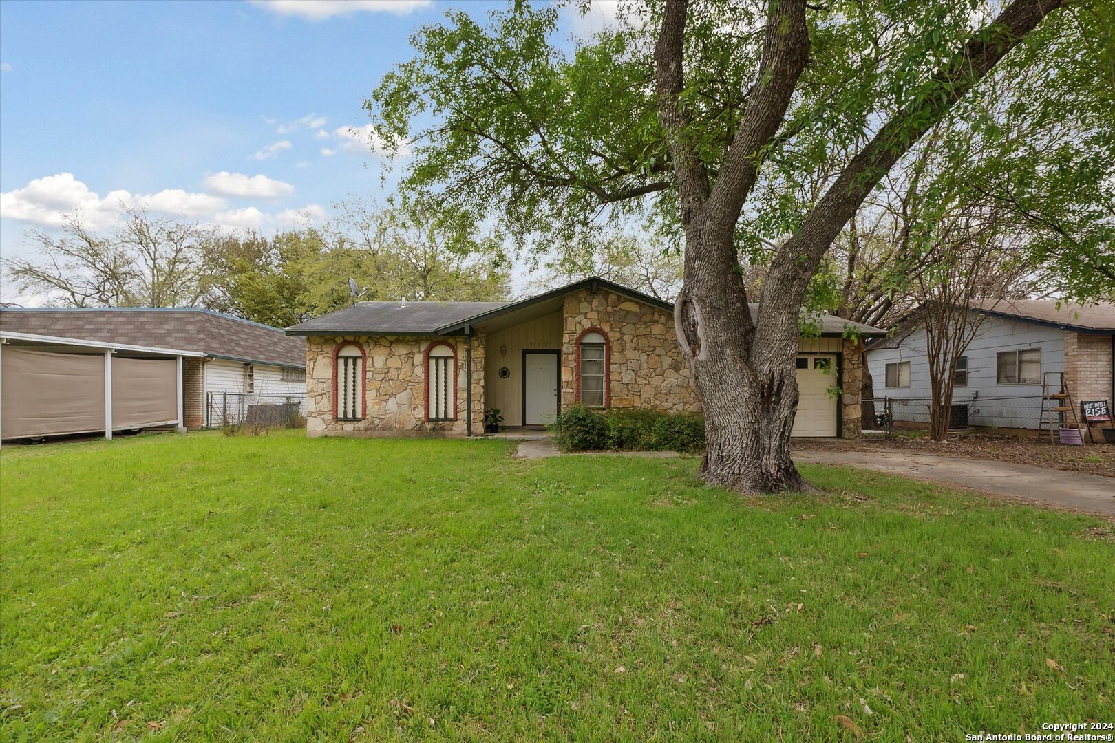 312 Lori Lynn Drive Schertz TX 78154