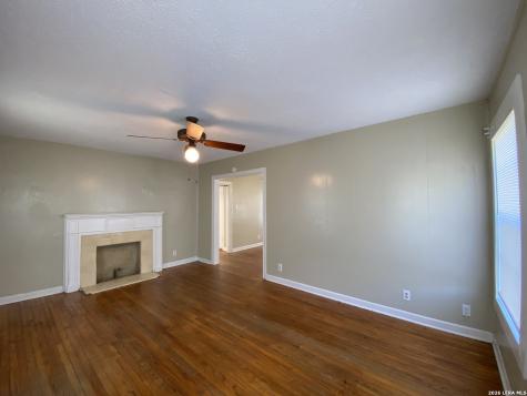 321 Duck Street Pleasanton TX 78064