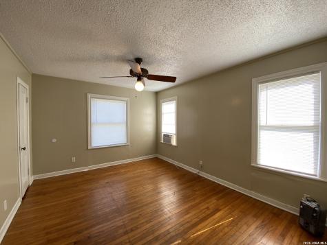 321 Duck Street Pleasanton TX 78064