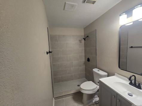 86 Mclennan Oak San Antonio TX 78240