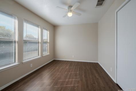 86 Mclennan Oak San Antonio TX 78240