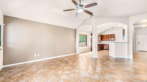 7951 Brinson Converse TX 78109