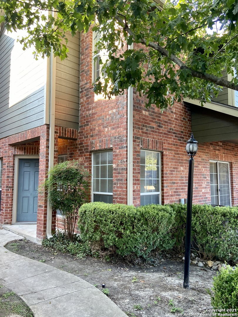 40 Chapel Hill Circle San Antonio TX 78240