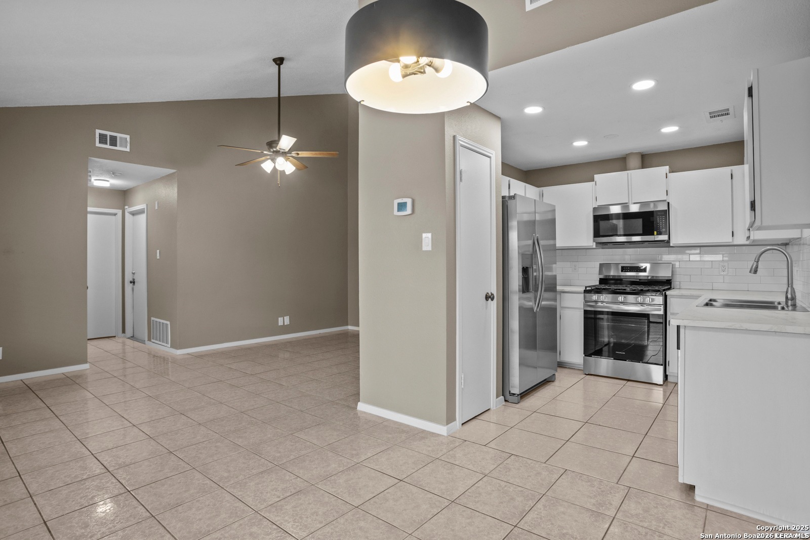 5279 Meadow Rise Street San Antonio TX 78250