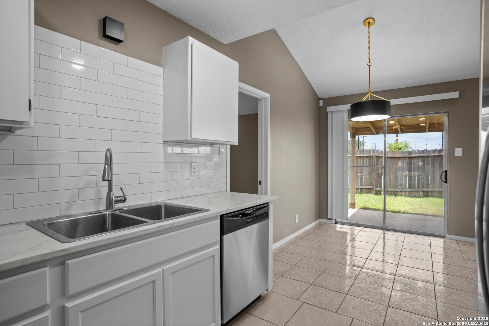 5279 Meadow Rise Street San Antonio TX 78250
