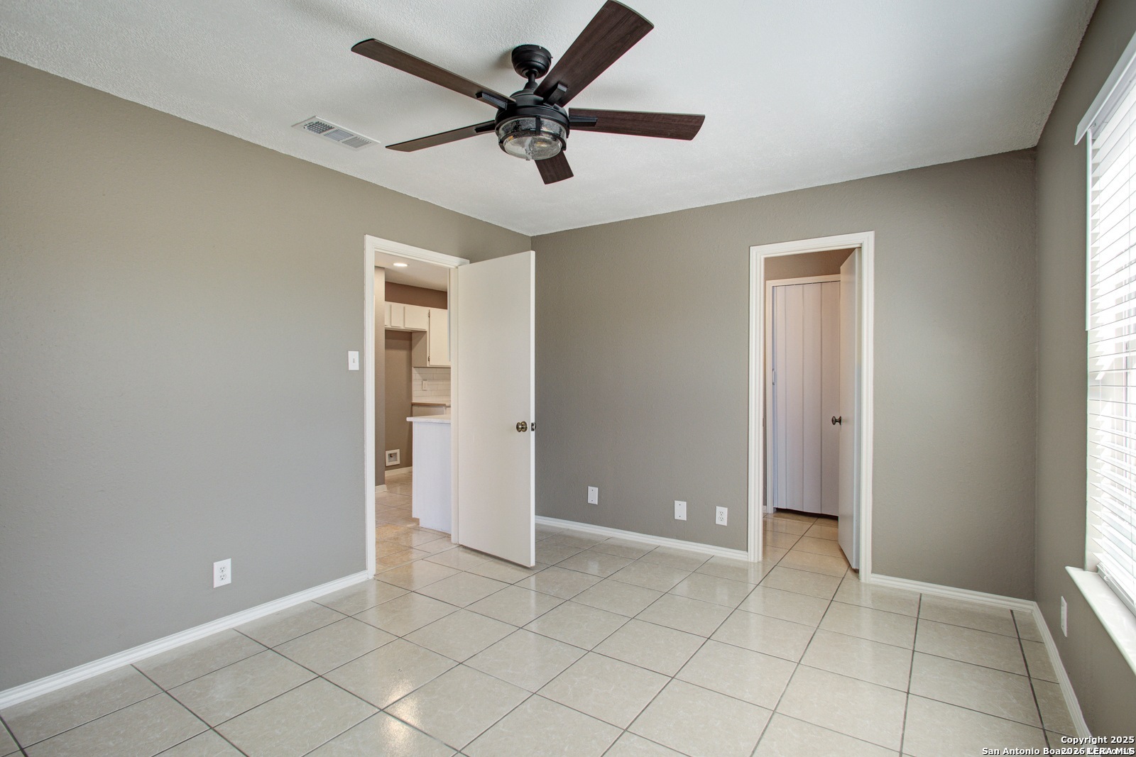 5279 Meadow Rise Street San Antonio TX 78250