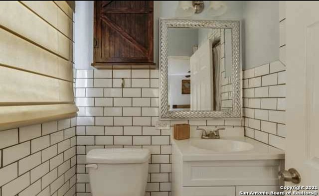 2102 W Mistletoe Avenue San Antonio TX 78201