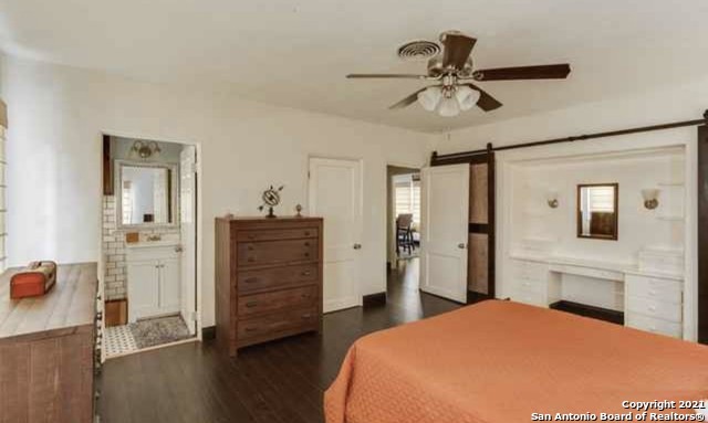2102 W Mistletoe Avenue San Antonio TX 78201
