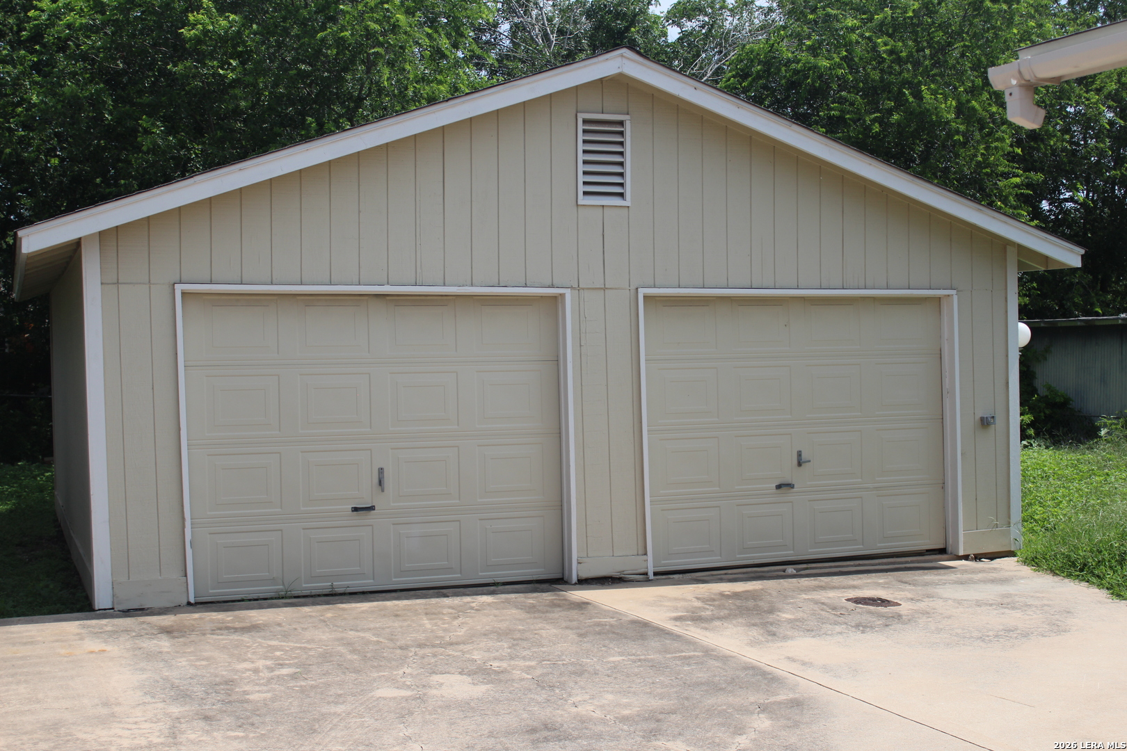 3627 W Poplar San Antonio TX 78228