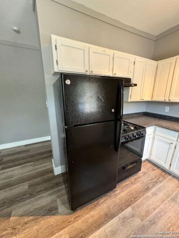 321 N Chupaderas Street San Antonio TX 78207