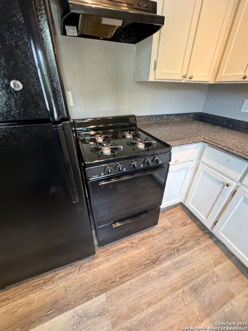 321 N Chupaderas Street San Antonio TX 78207