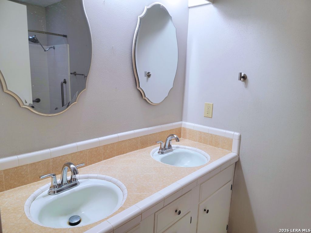 7007 Forest Grove San Antonio TX 78240