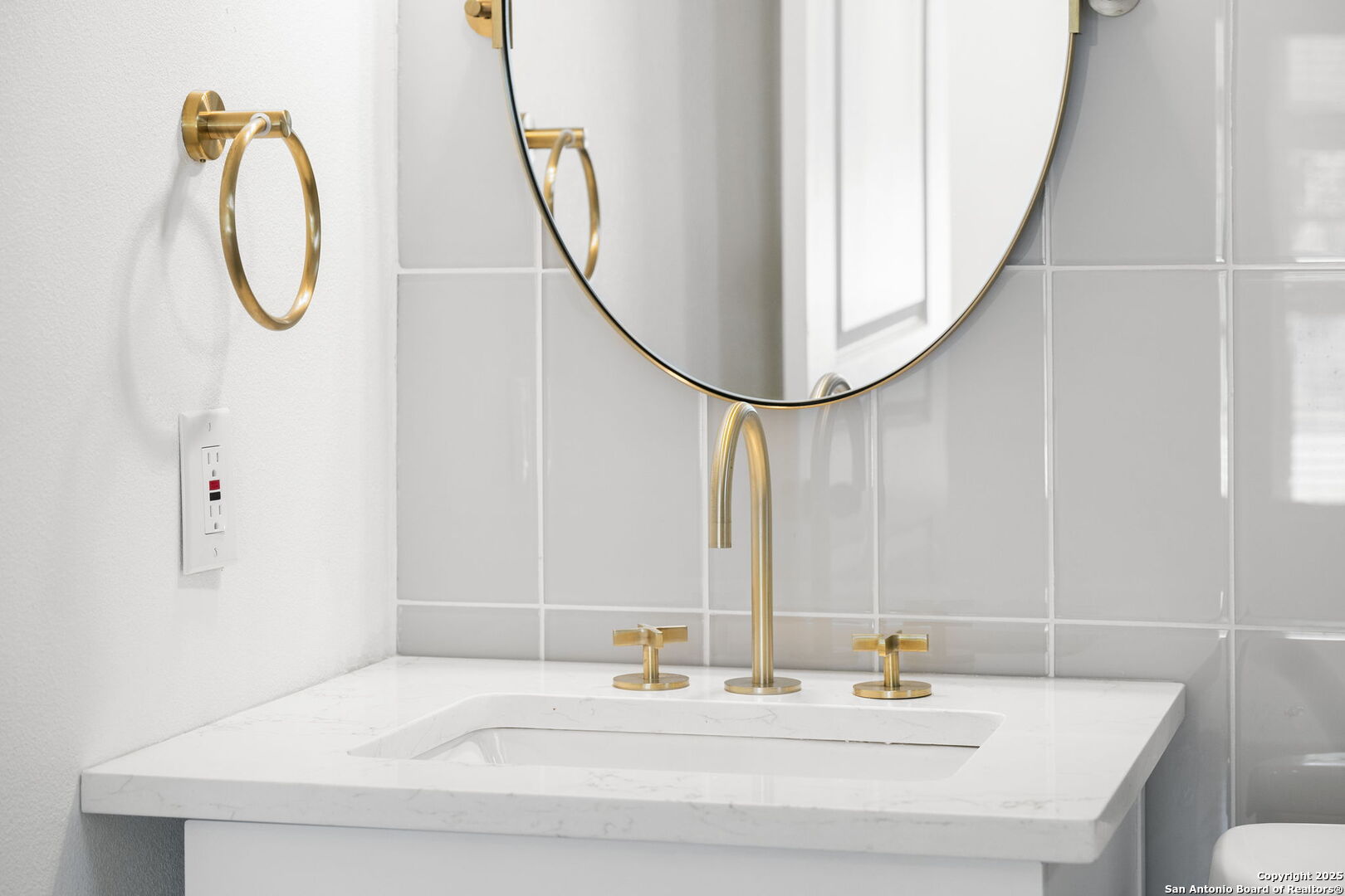 725 Westfall Avenue San Antonio TX 78210