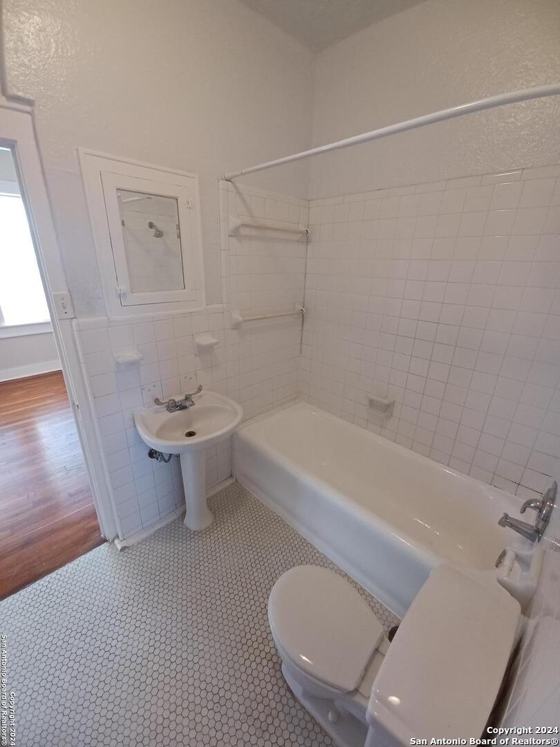 127 W Magnolia Avenue San Antonio TX 78212