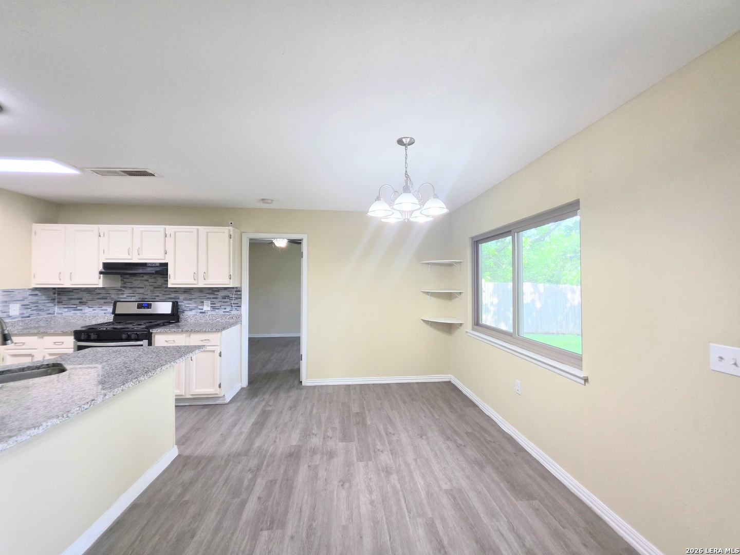 5931 Autumn Lake San Antonio TX 78222