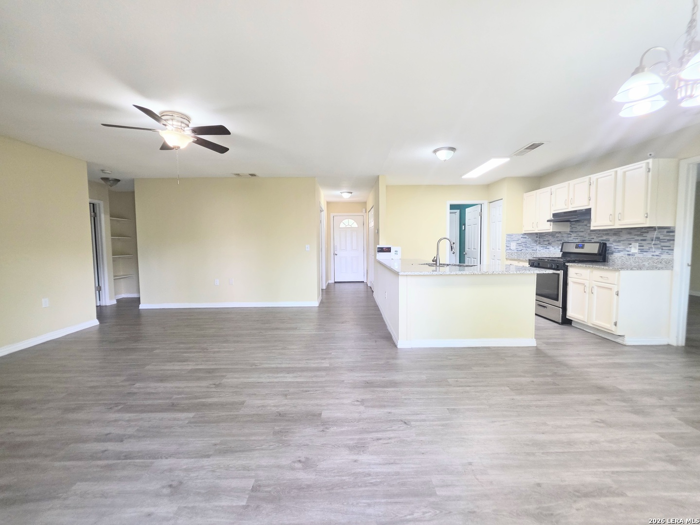 5931 Autumn Lake San Antonio TX 78222