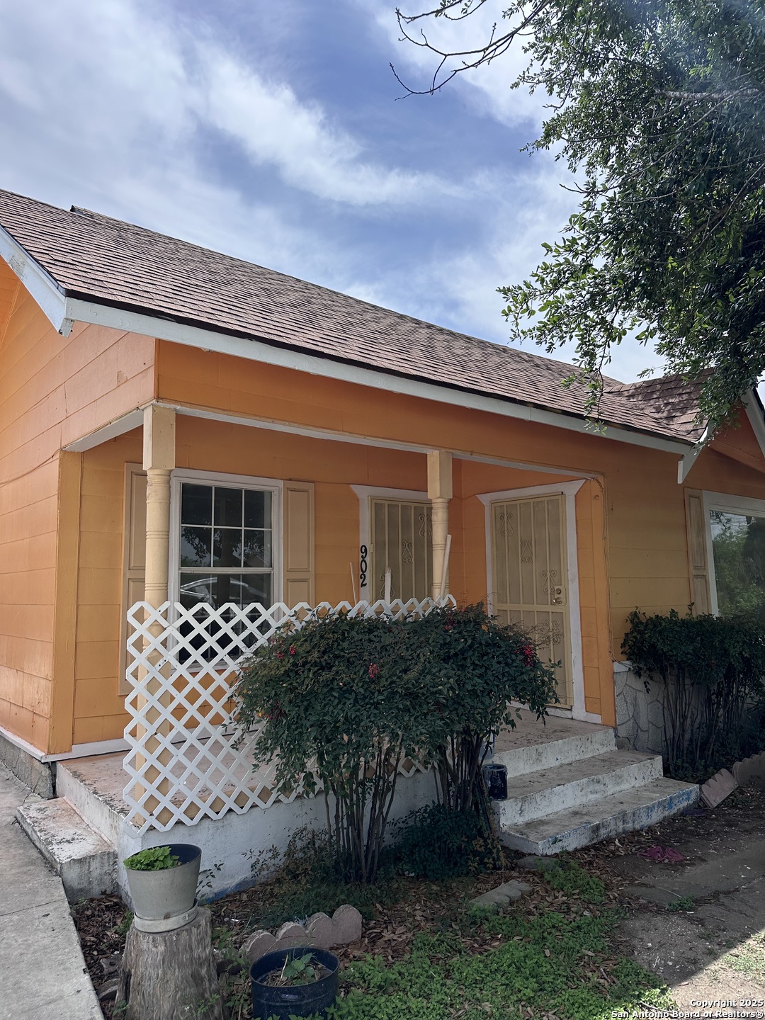 902 W Baetz Boulevard San Antonio TX 78221