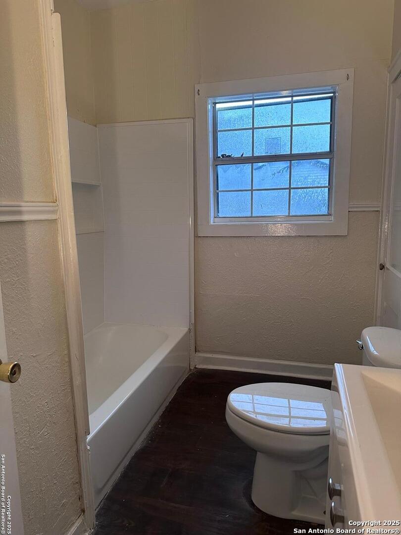 902 W Baetz Boulevard San Antonio TX 78221