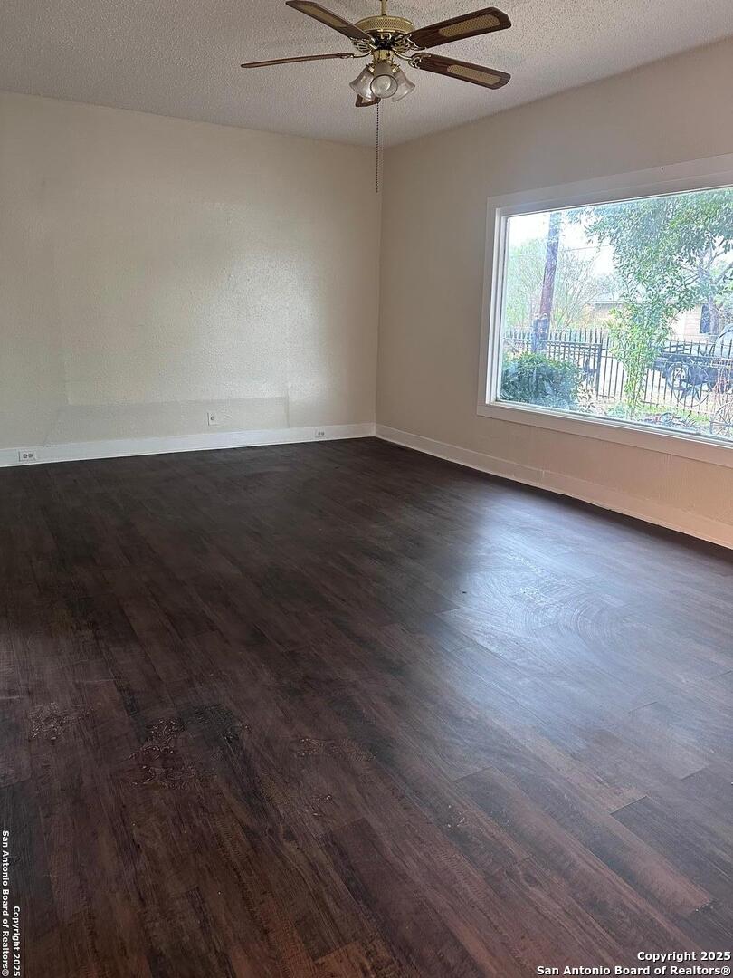 902 W Baetz Boulevard San Antonio TX 78221