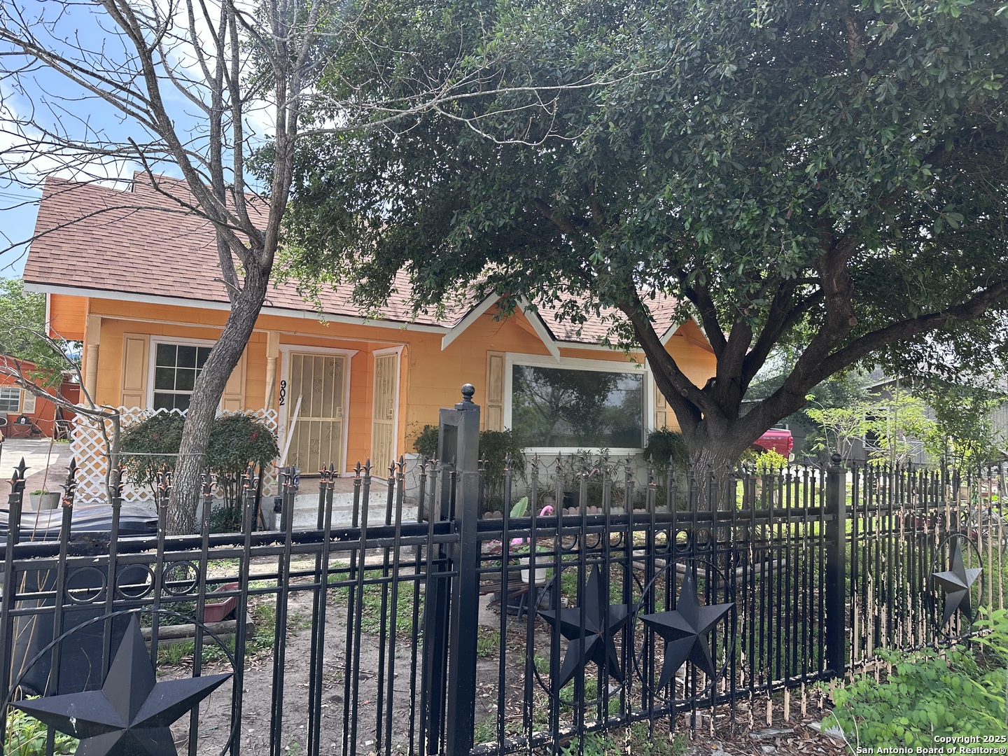 902 W Baetz Boulevard San Antonio TX 78221