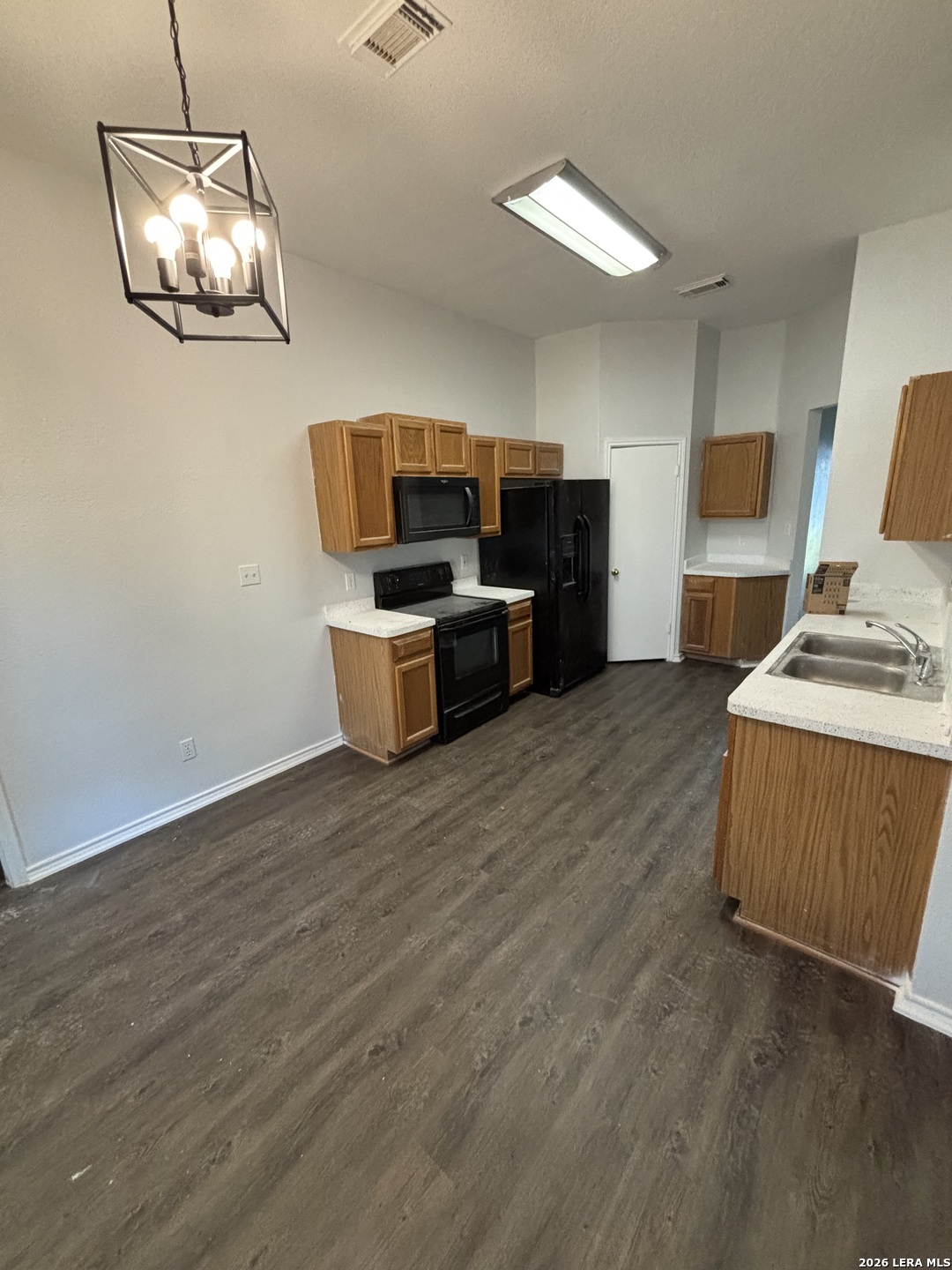 8206 Coppergate Converse TX 78109
