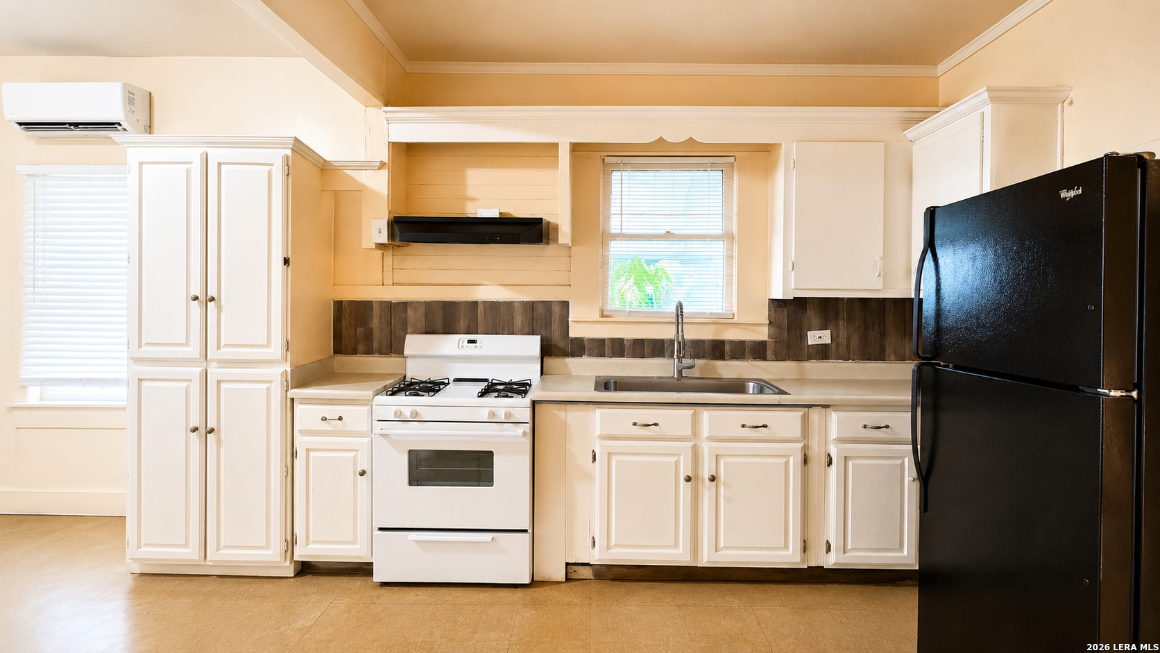 1319 Leal San Antonio TX 78207