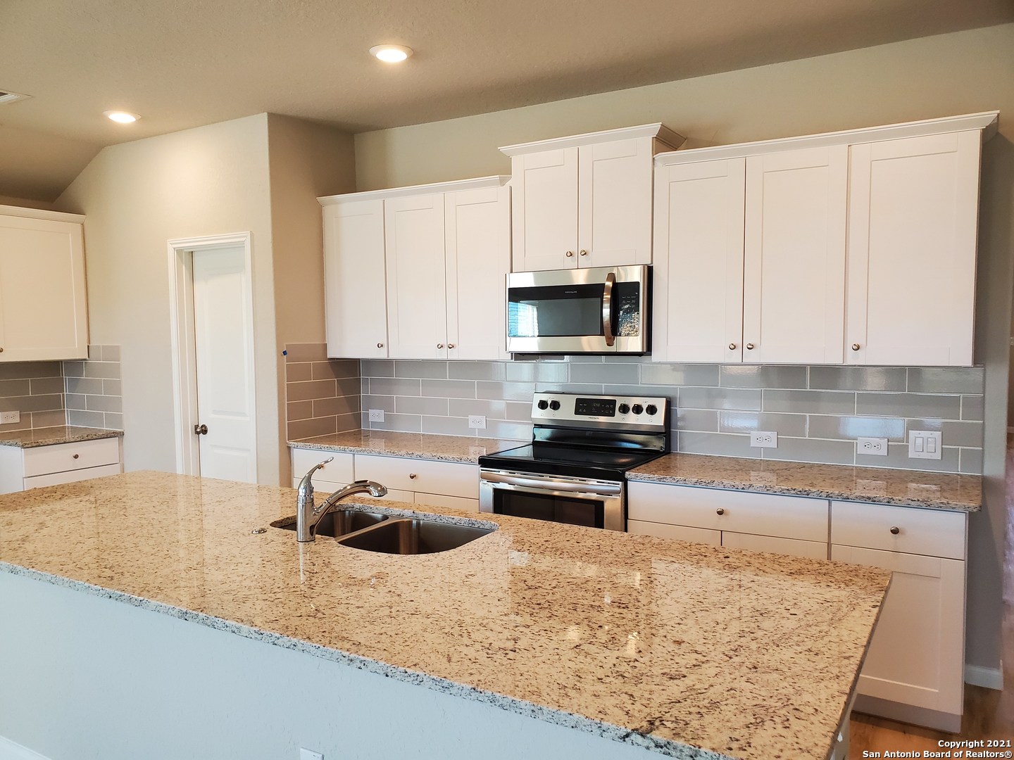 6120 Treadle New Braunfels TX 78132