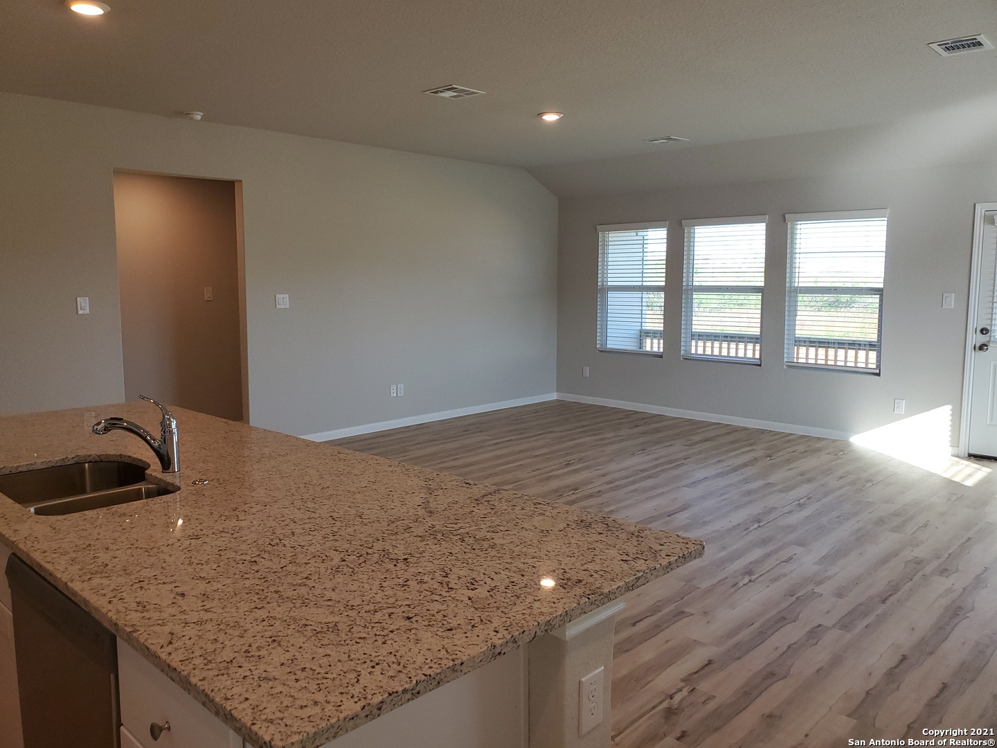 6120 Treadle New Braunfels TX 78132
