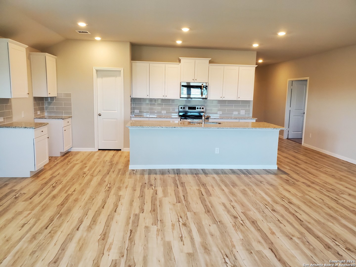 6120 Treadle New Braunfels TX 78132