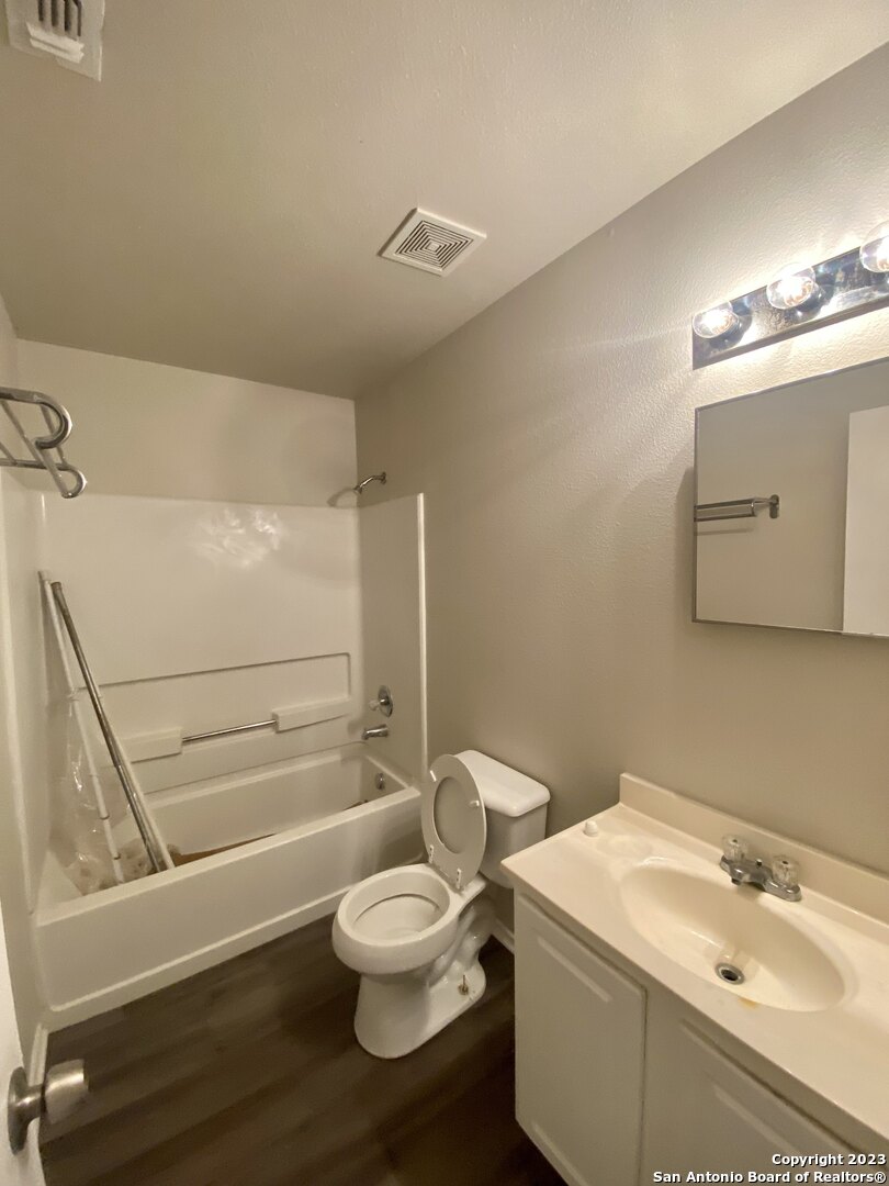 8846 Old Sky Harbor San Antonio TX 78242