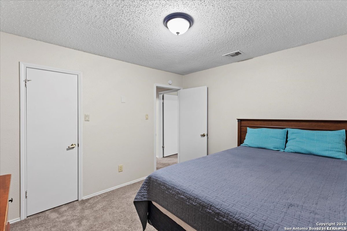 7733 Forest Live Oak TX 78233