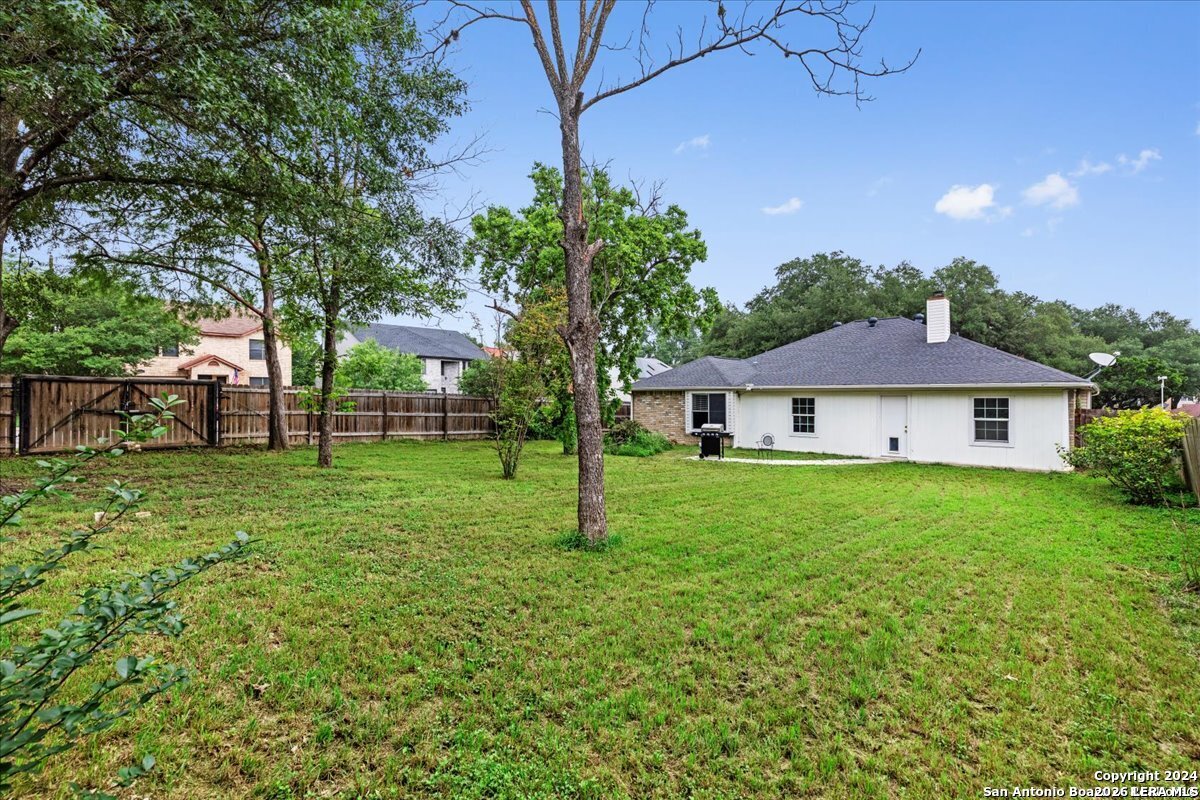 7733 Forest Live Oak TX 78233