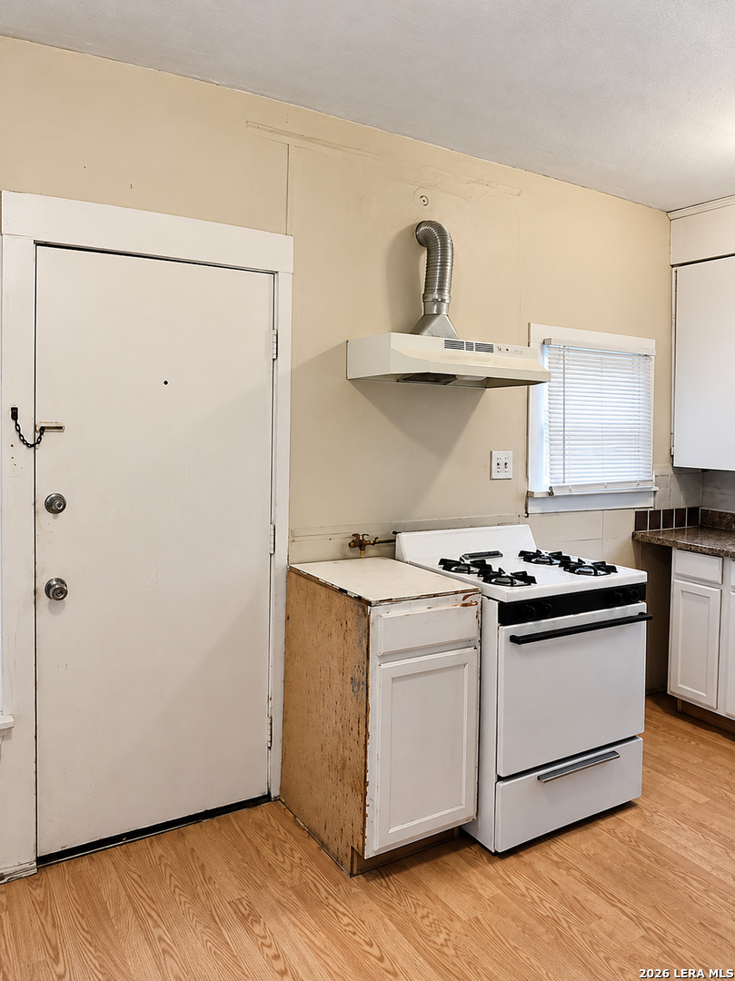 330 Barrett San Antonio TX 78225