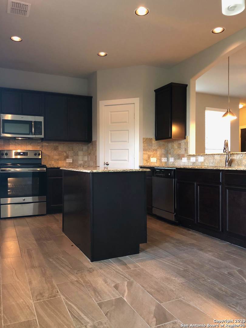 414 Creekside Curve New Braunfels TX 78130